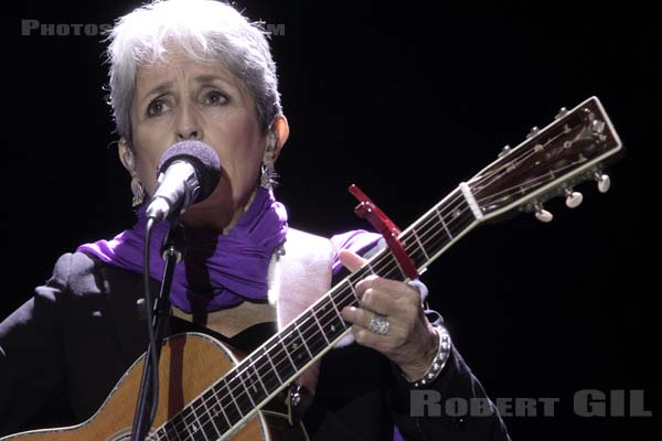 JOAN BAEZ - 2011-09-17 - LA COURNEUVE - Parc Departemental - Grande Scene - 